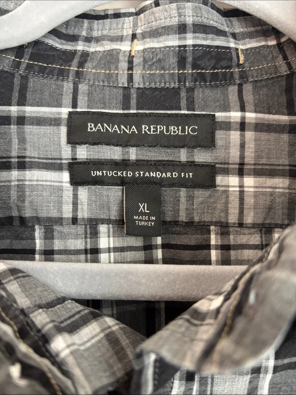 Banana Republic cotton men’s plaid black gray neutral button down shirt XL EUC